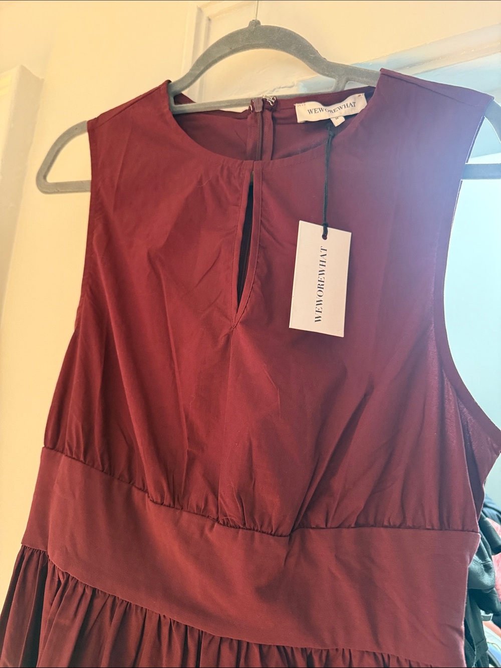 WeWoreWhat Burgundy Sleeveless Maxi Dress - Picture 4 of 5